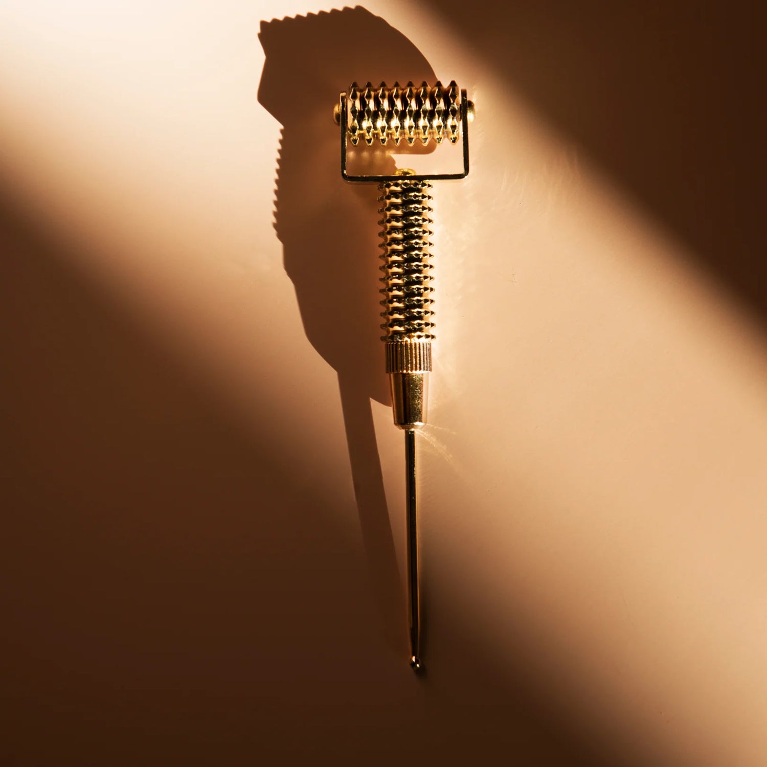 Luxury Golden Roller Collagen Facial Roller Acupressure Made of Copper